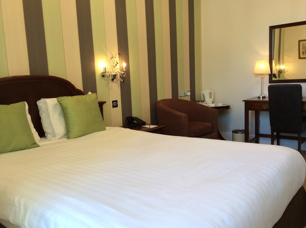 Bedford Hotel تافيستوك المظهر الخارجي الصورة