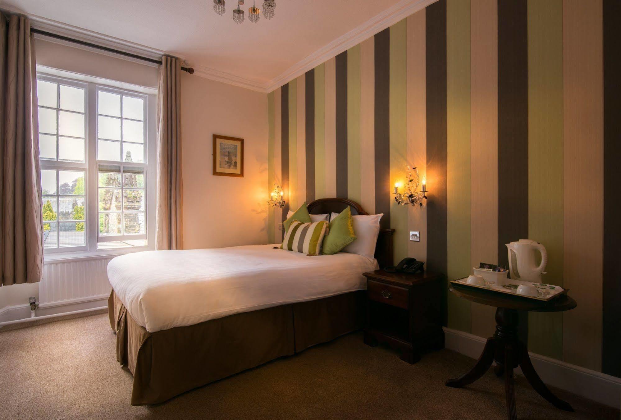 Bedford Hotel تافيستوك المظهر الخارجي الصورة